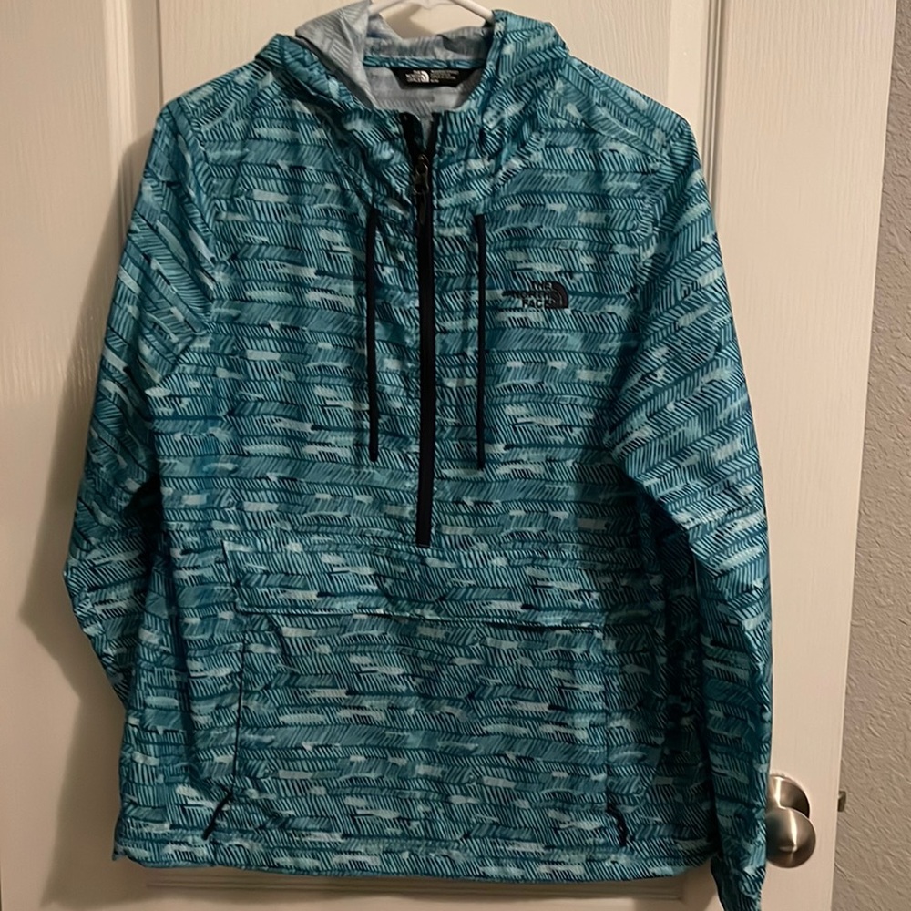 Womens North Face Wind Breaker
